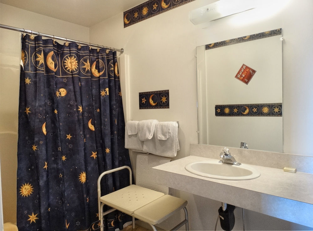 Blue And White Motel Kalispell Bagian luar foto