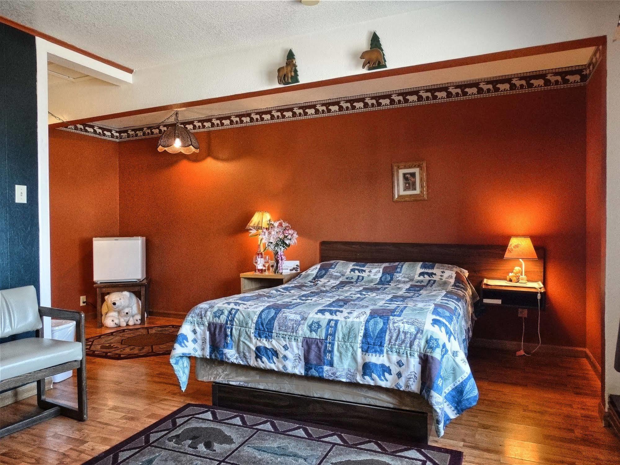 Blue And White Motel Kalispell Bagian luar foto
