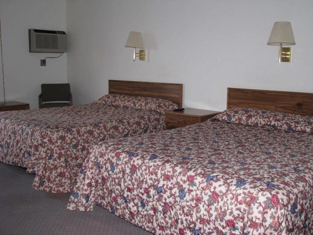 Blue And White Motel Kalispell Bagian luar foto